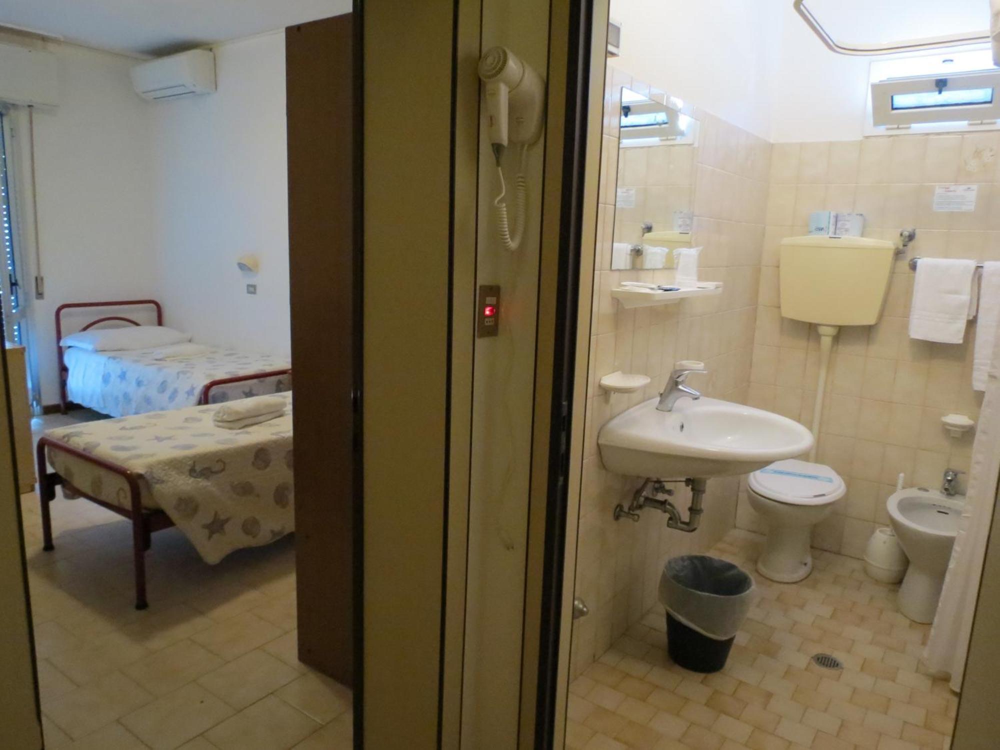 Hotel Gemini Rimini Phòng bức ảnh